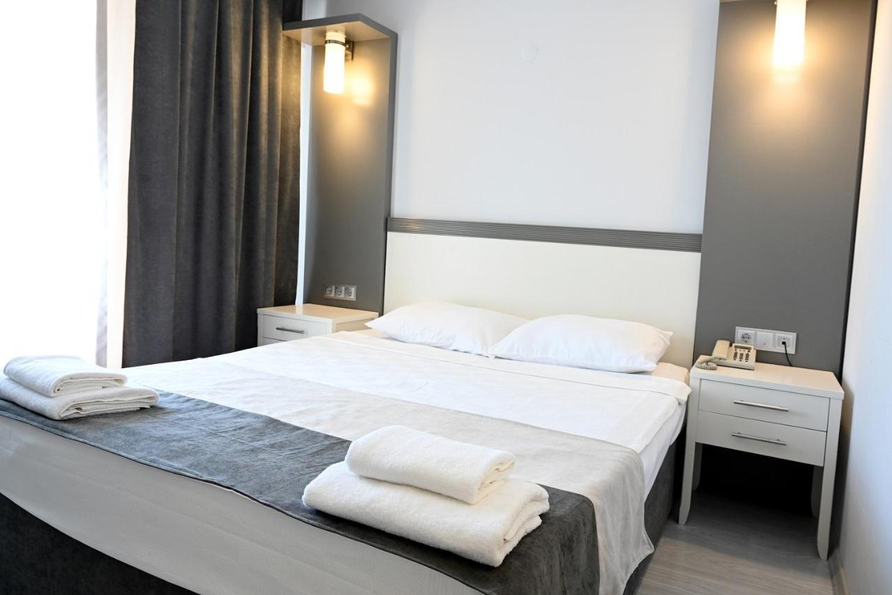 Roxx Royal Hotel 库萨达斯 外观 照片