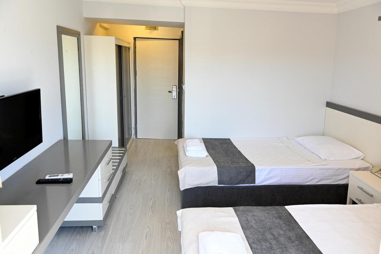 Roxx Royal Hotel 库萨达斯 外观 照片