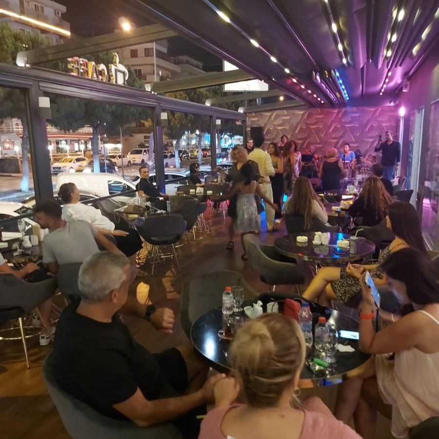 Roxx Royal Hotel 库萨达斯 外观 照片
