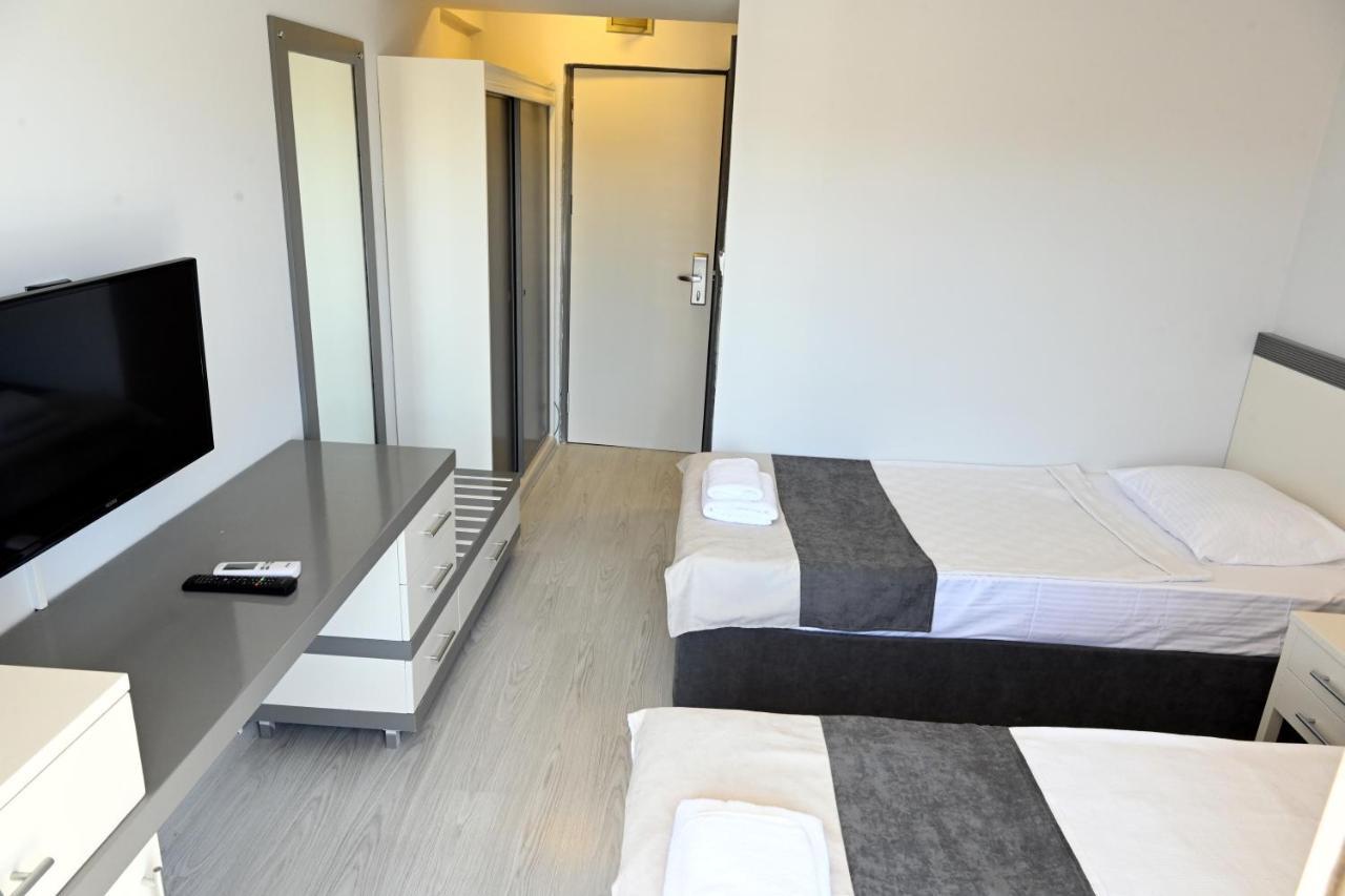 Roxx Royal Hotel 库萨达斯 外观 照片