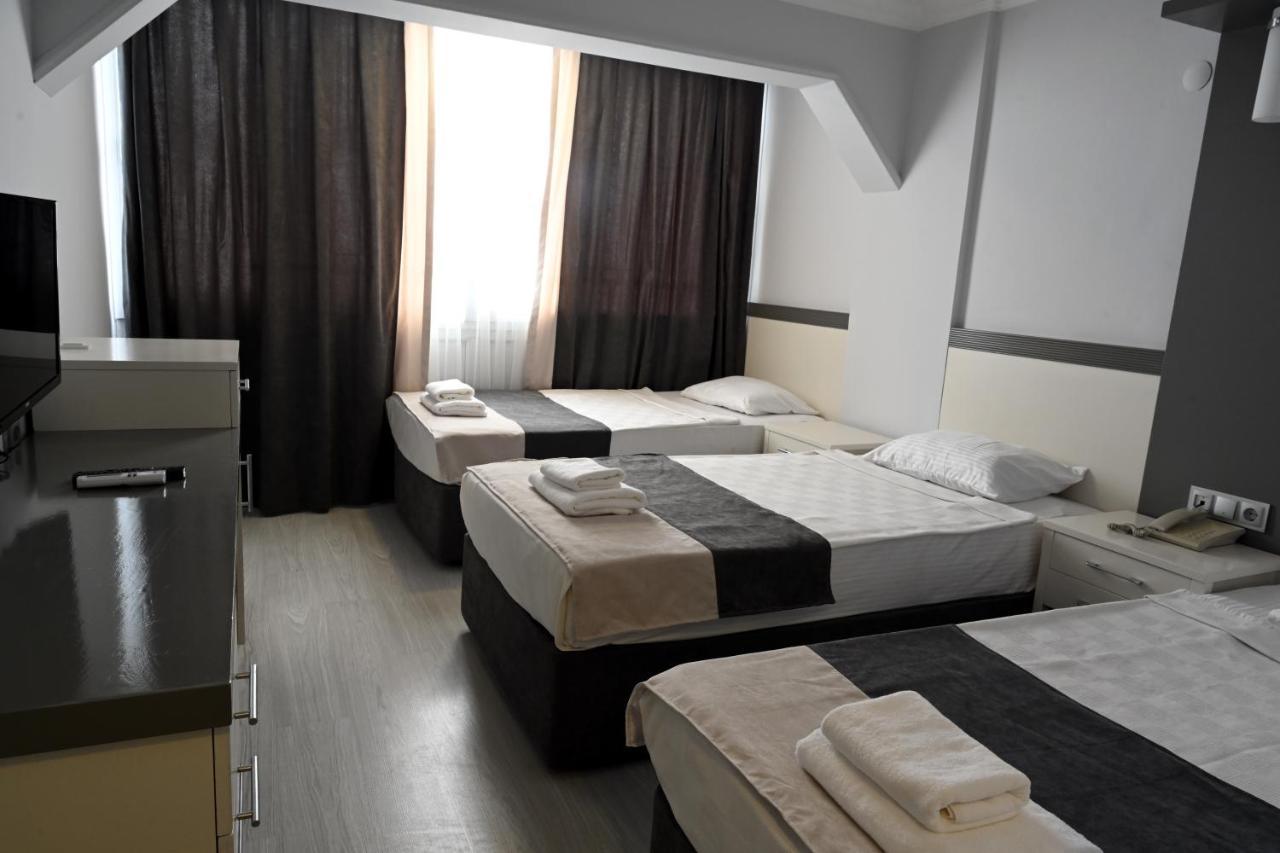Roxx Royal Hotel 库萨达斯 外观 照片